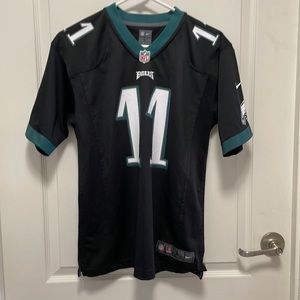 Excellent condition eagles jersey youth large but can fit womens small too
